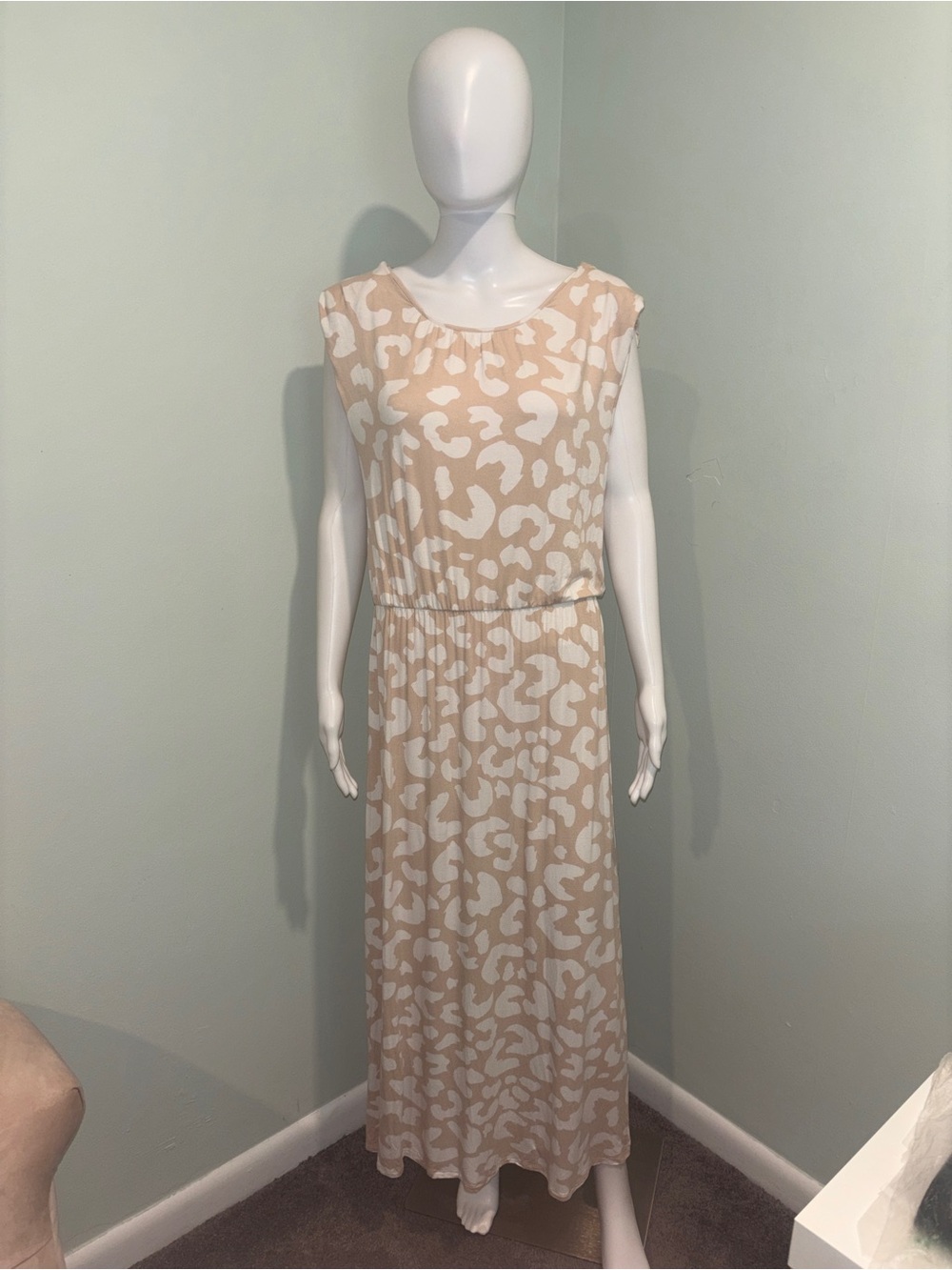LulaRoe Serenity Tan Leopard Print Short Sleeve Maxi Dress - M